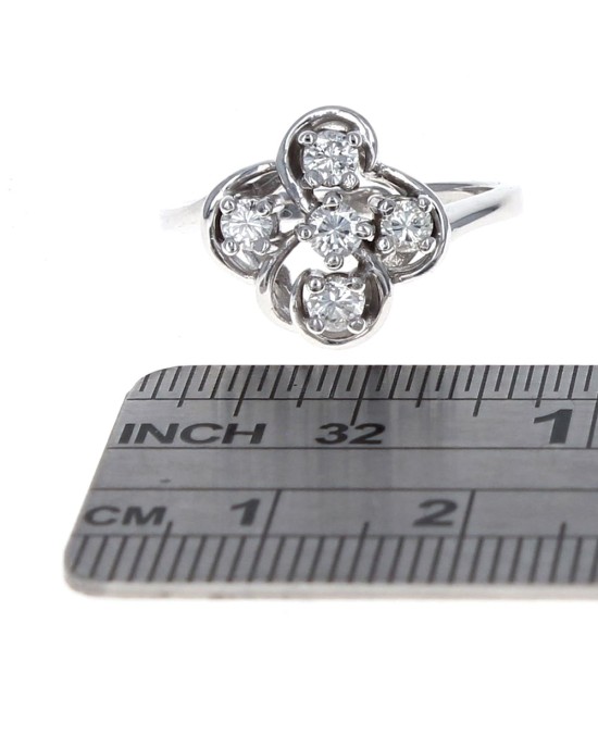 Diamond Clover Shaped Ring in Gold